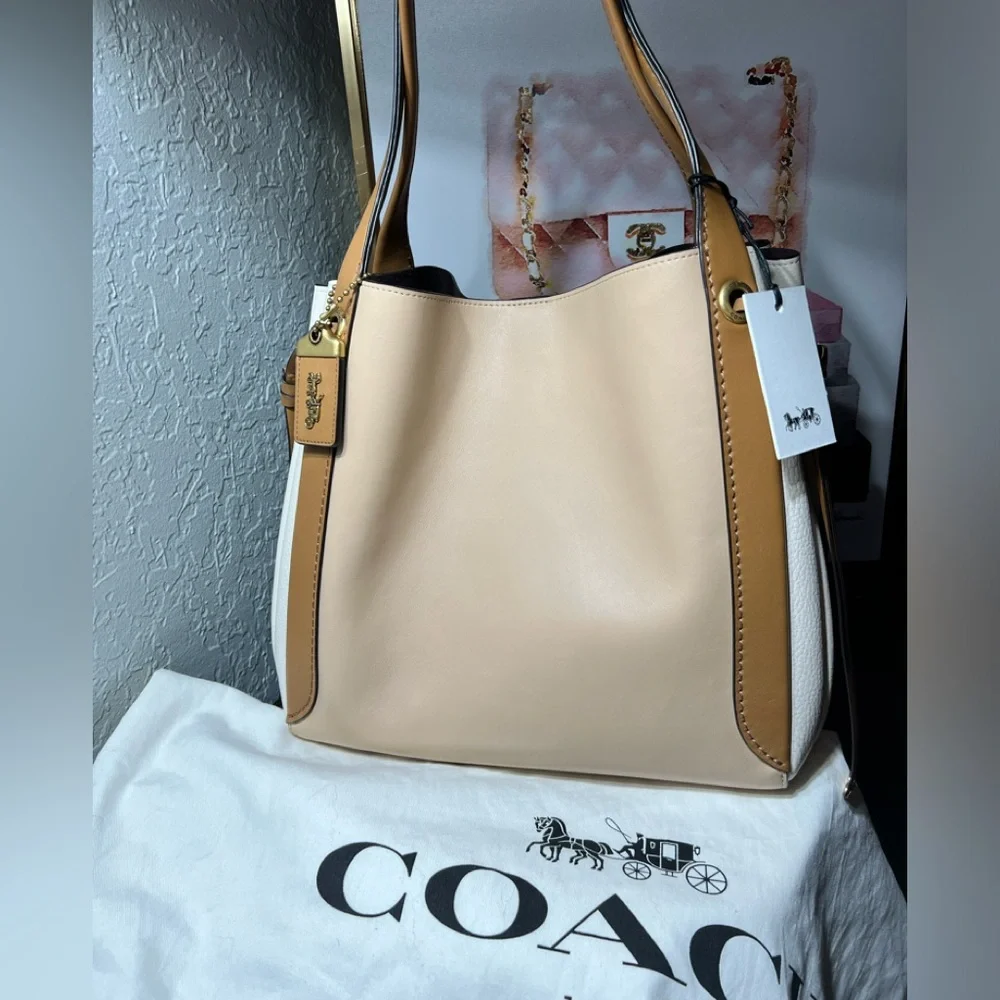 Coach 1941 Harmony Hobo In Colorblock NWT - Picture 3 of 17